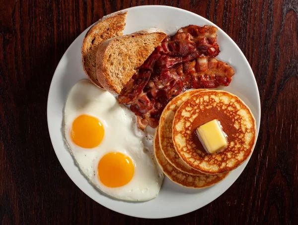 DESAYUNO PAQUETE AMERICANO