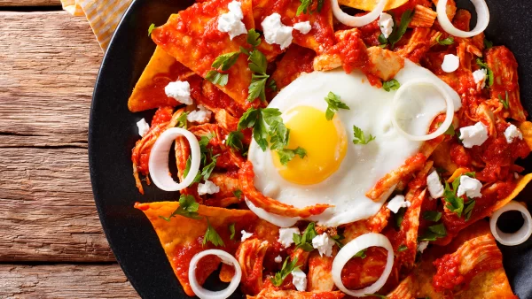CHILAQUILES ROJOS